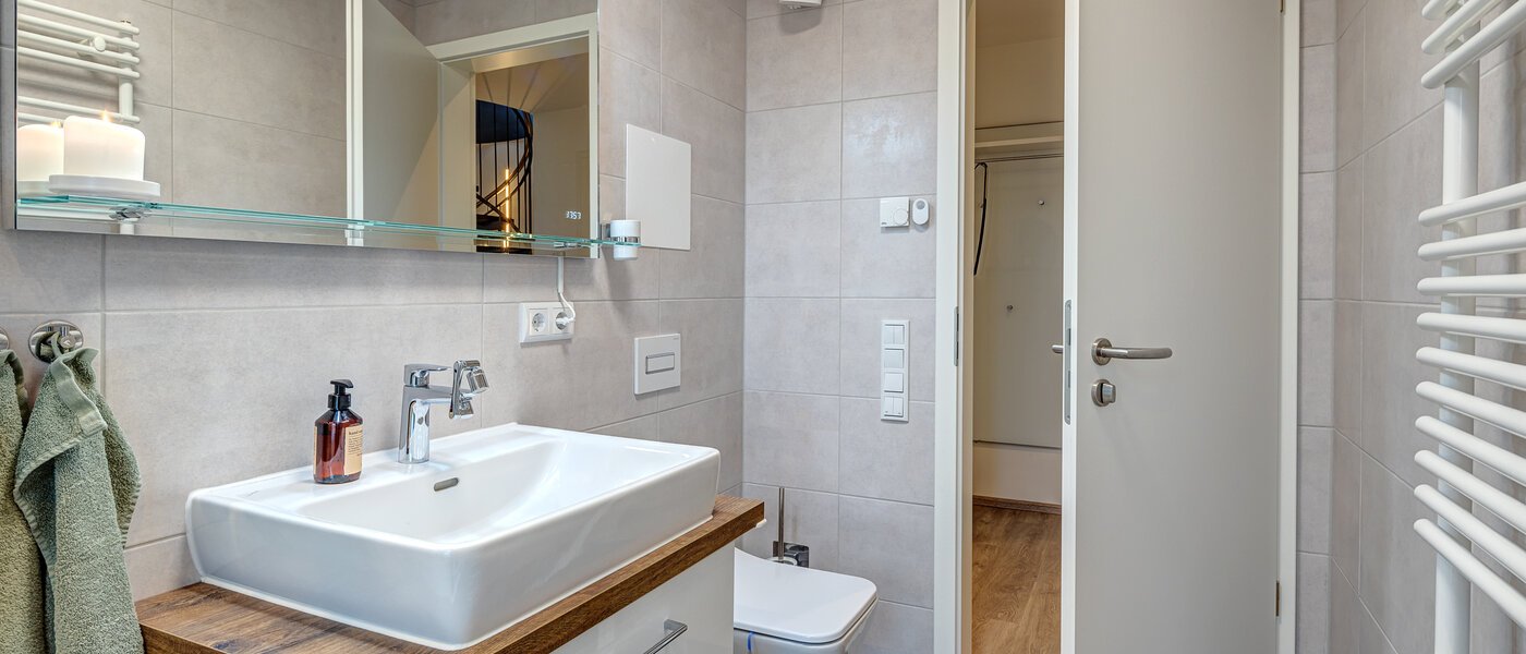 roof terrace apartment München Neuaubing 03 bathroom 13783