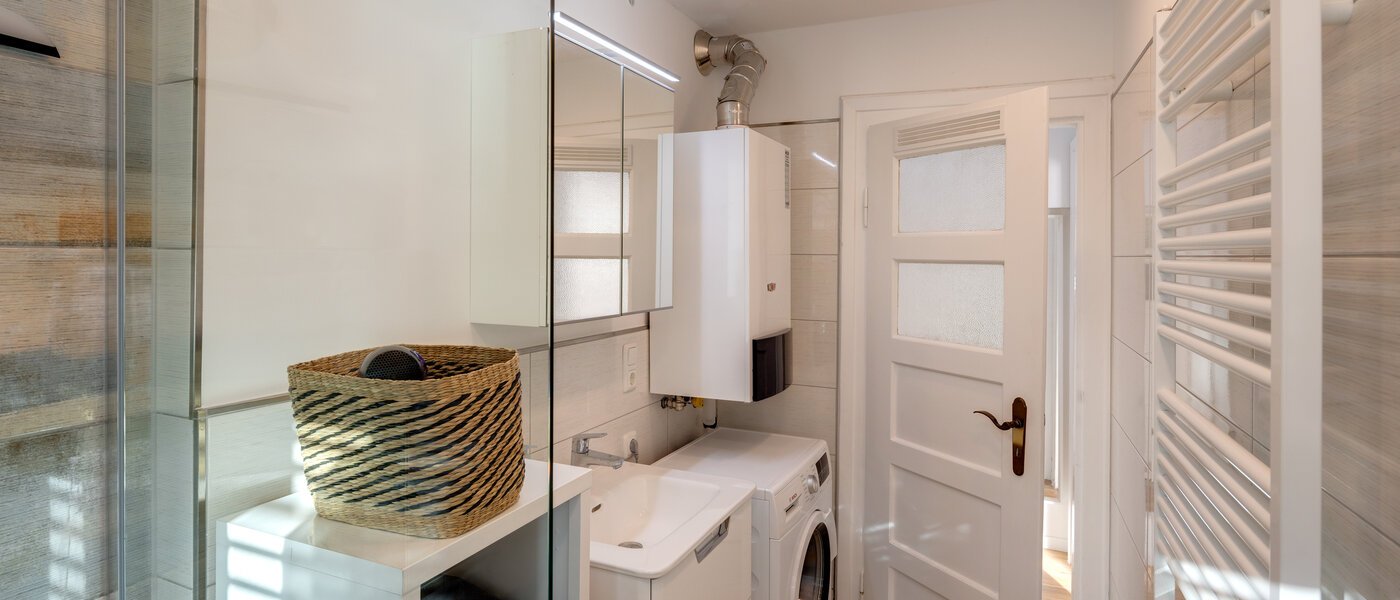 apartment München Schwabing 02 bathroom 13786