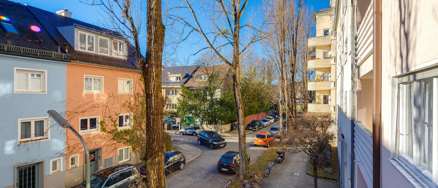 apartment München Schwabing 03 view 13786