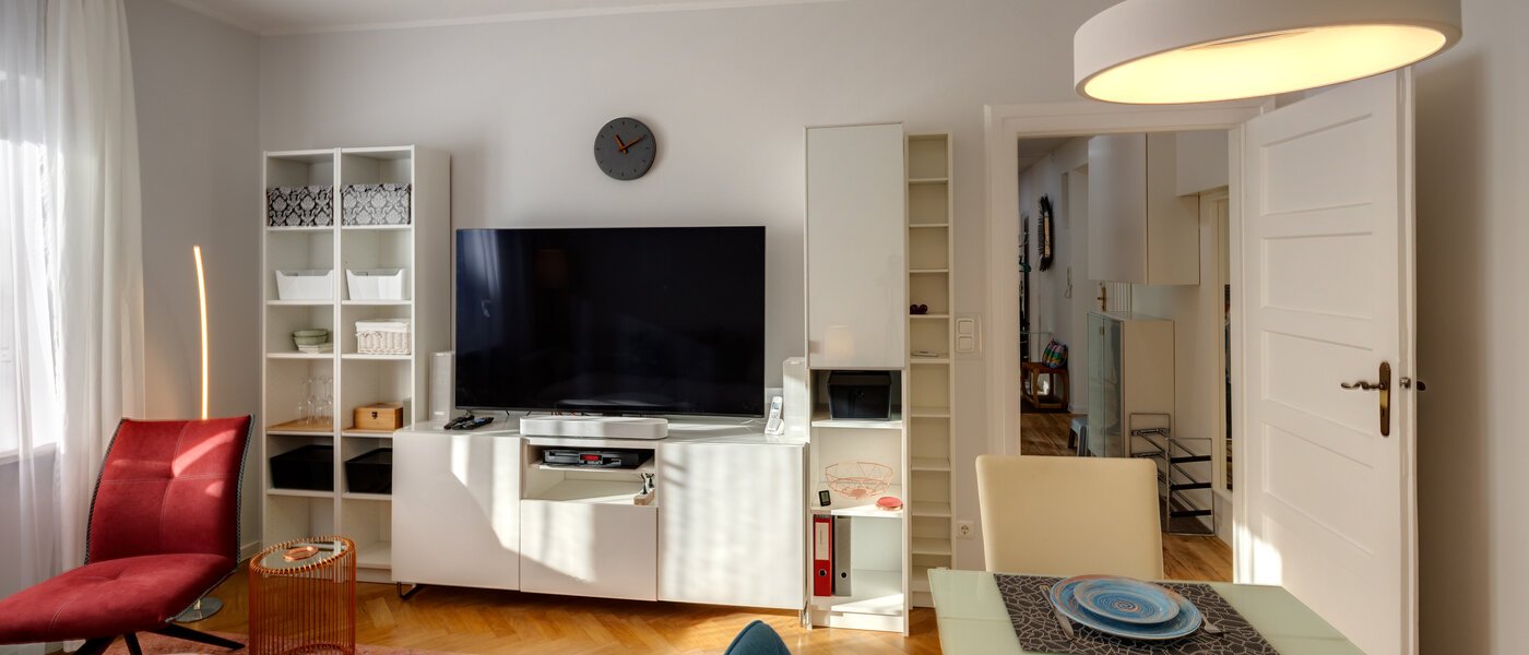 apartment München Schwabing 02 living area 13786