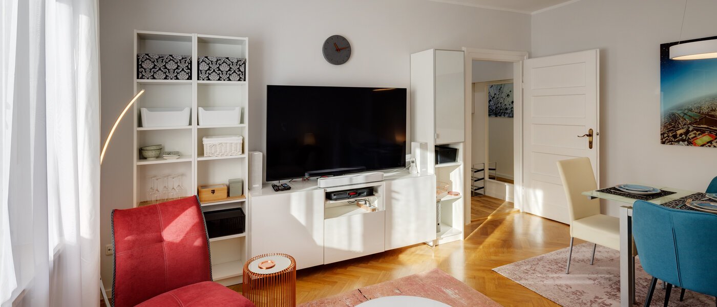 apartment München Schwabing 03 living area 13786