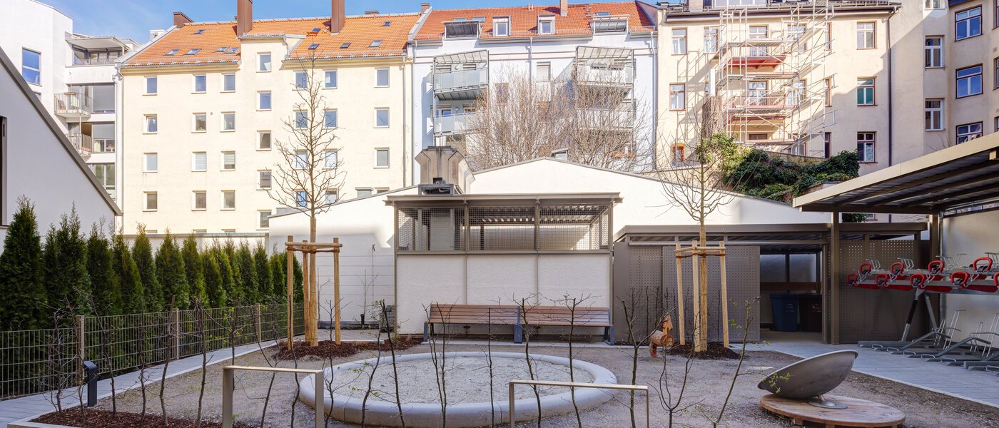 apartment München Lehel 01 inner courtyard  13792