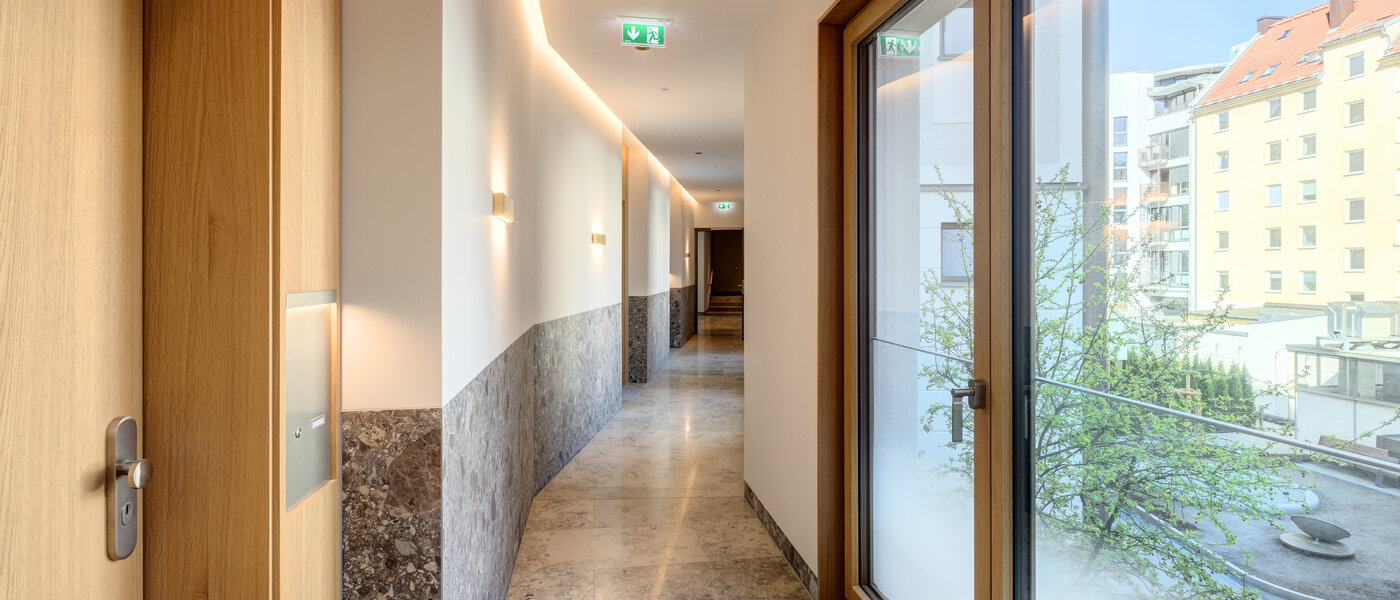 apartment München Lehel 01 staircase 13792