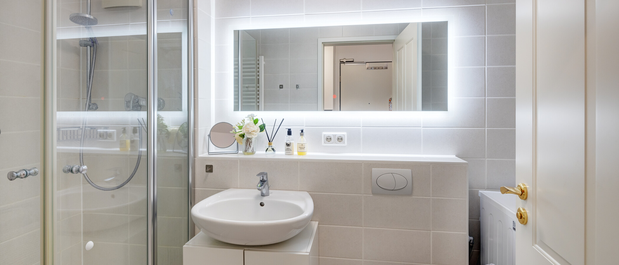 apartment München Au-Haidhausen 01 bathroom 13794