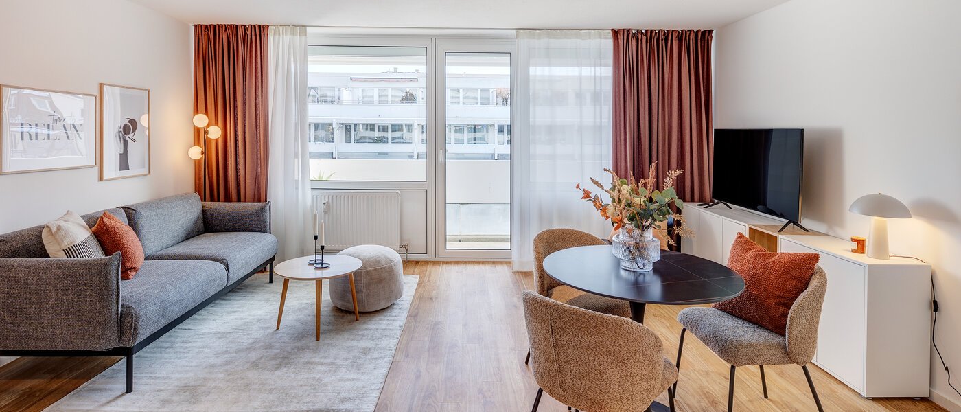 apartment München Neuhausen 03 living area 13806