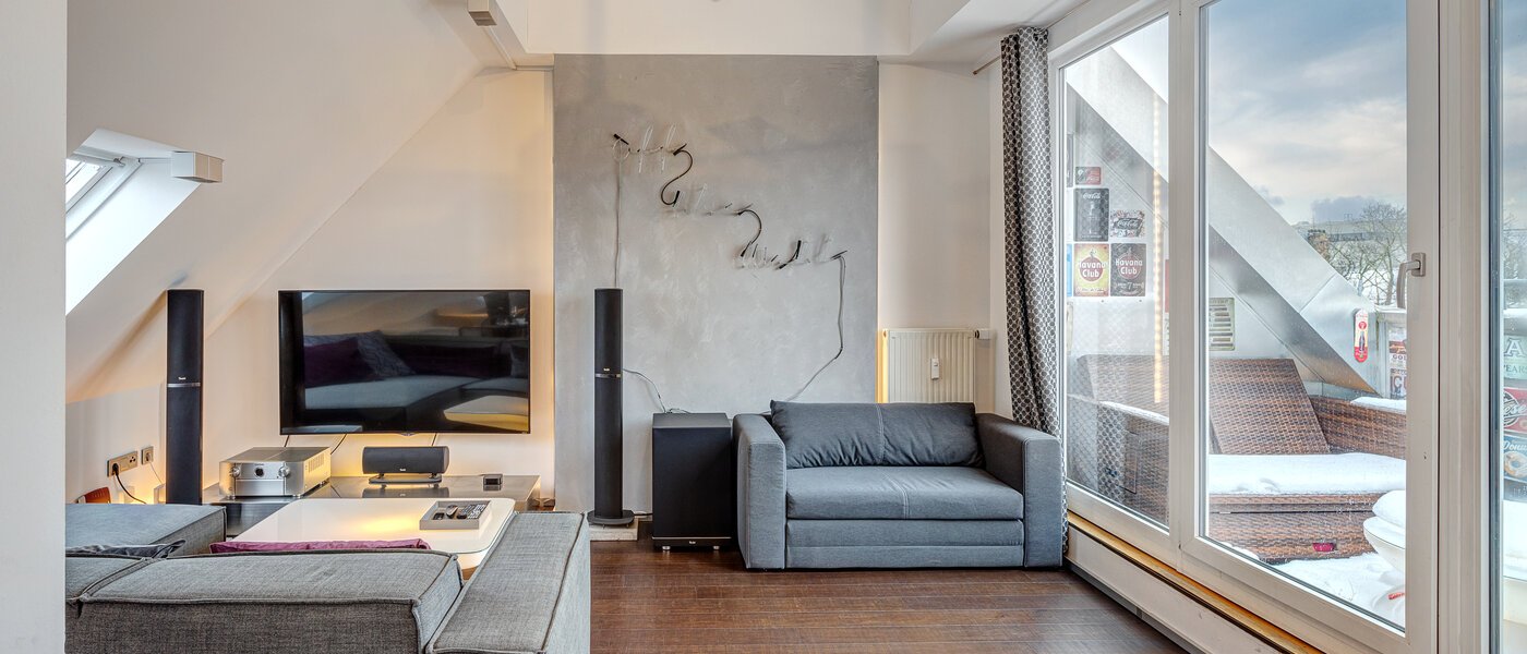 apartment München Schwabing-Nord (zw. Leopoldstraße & Englischen Garten) 01 living area 13809