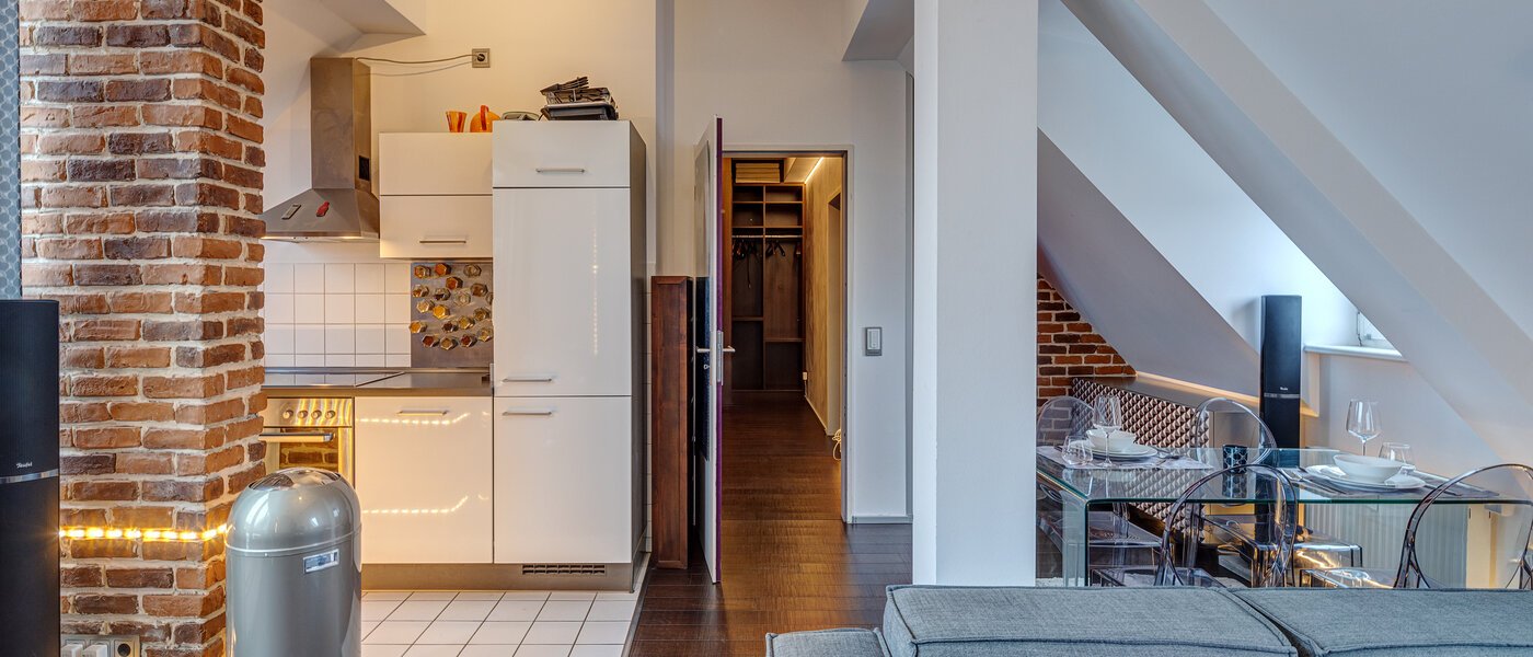 apartment München Schwabing-Nord (zw. Leopoldstraße & Englischen Garten) 03 living area 13809