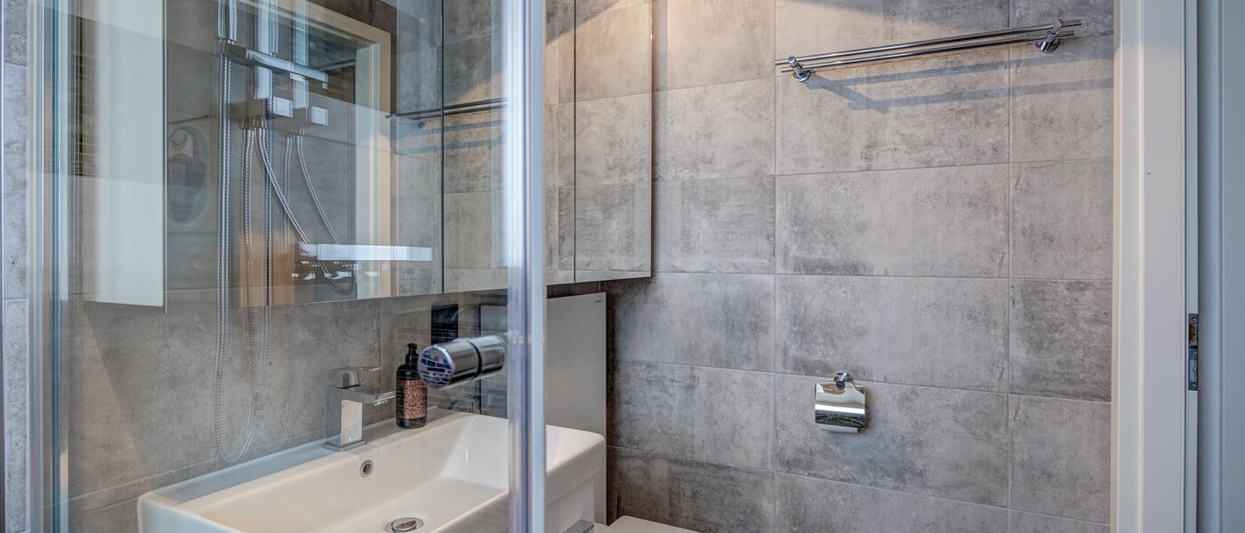 apartment München Moosach 04 bathroom 13811