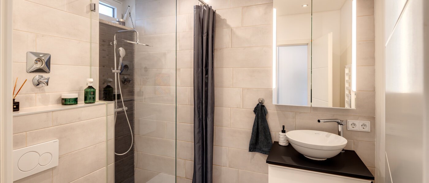 roof terrace apartment München Obergiesing 02 bathroom 13824