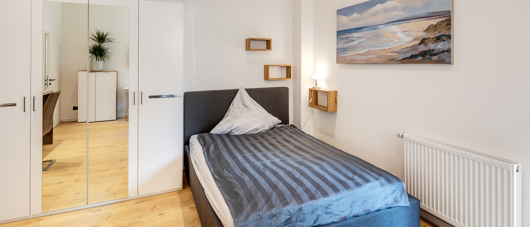 apartment München Glockenbachviertel 01 sleeping area 13829