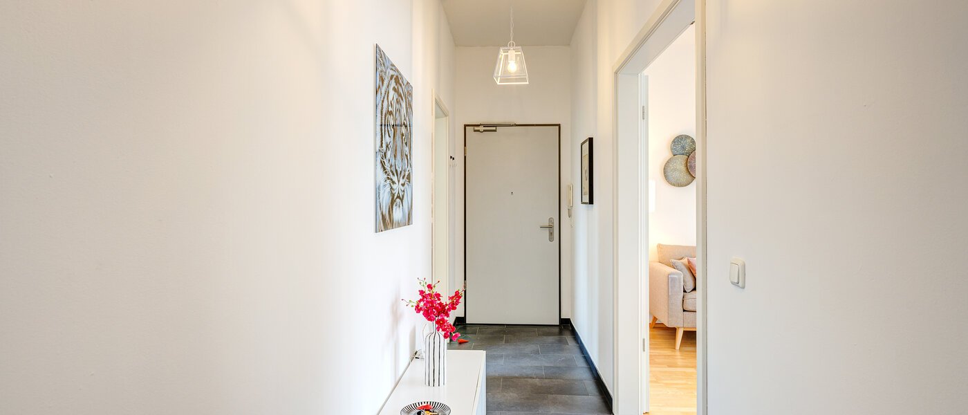 attic apartment München Schwabing (rechts der Leopoldstraße) 01 hall 13837