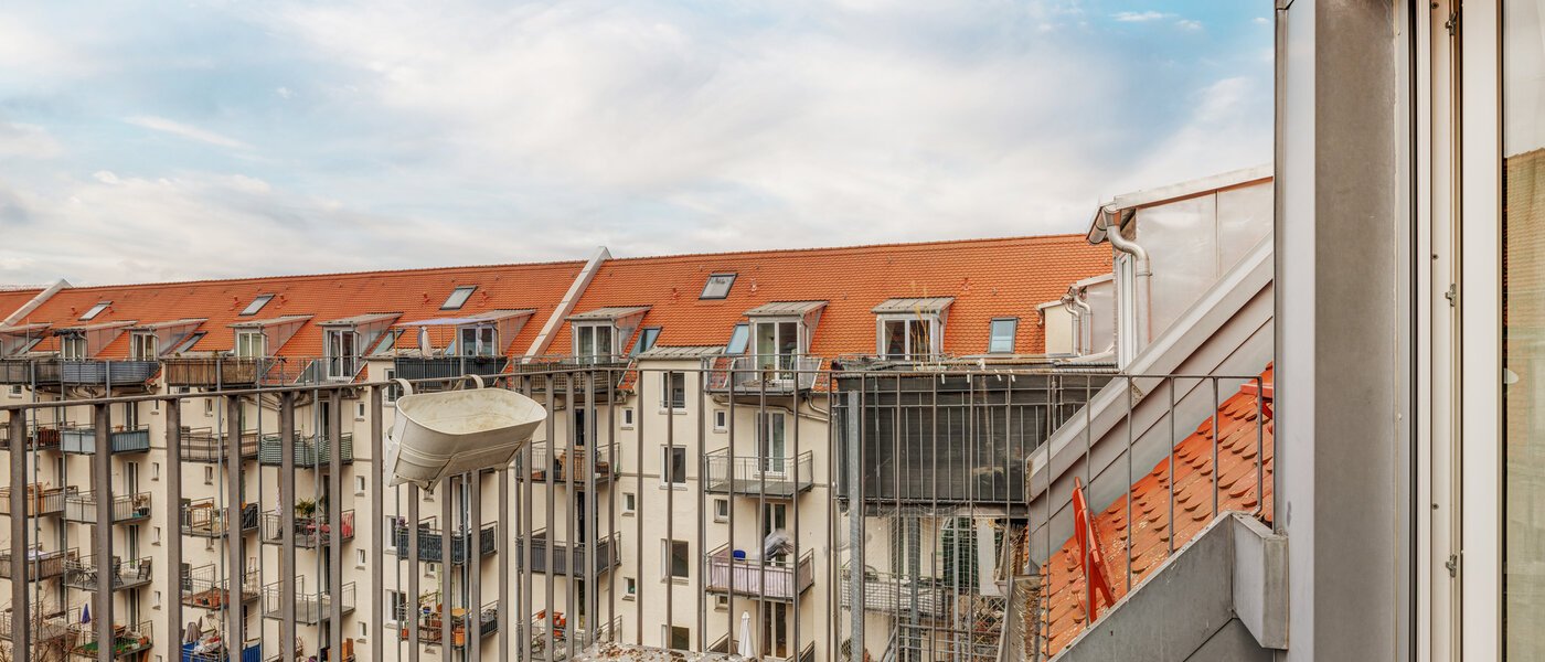 attic apartment München Schwabing (rechts der Leopoldstraße) 02 balcony 13837