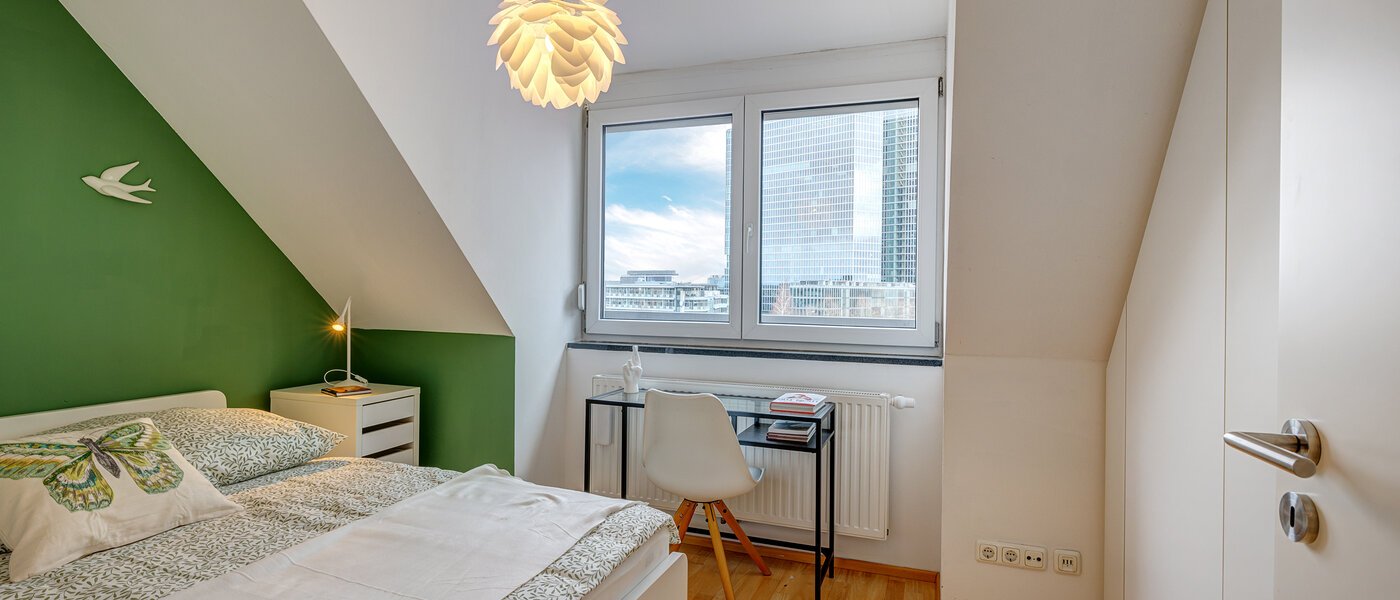 attic apartment München Schwabing (rechts der Leopoldstraße) 02 bedroom 13837
