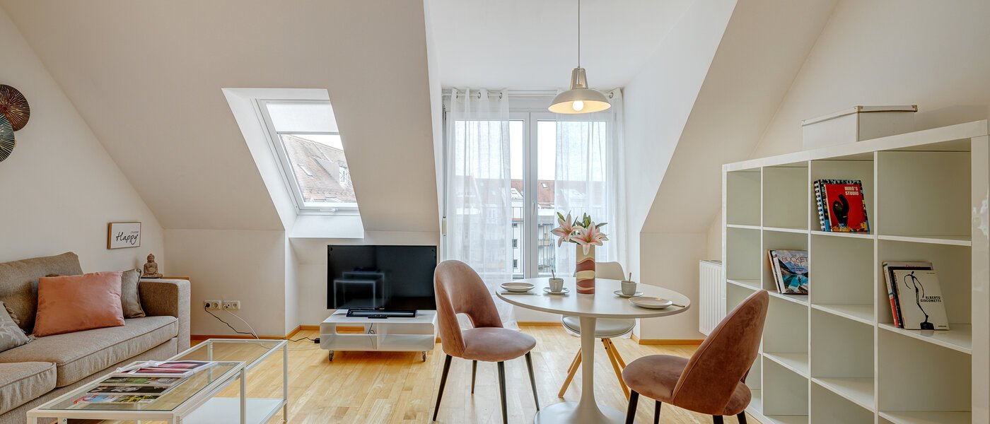 attic apartment München Schwabing (rechts der Leopoldstraße) 03 living room 13837