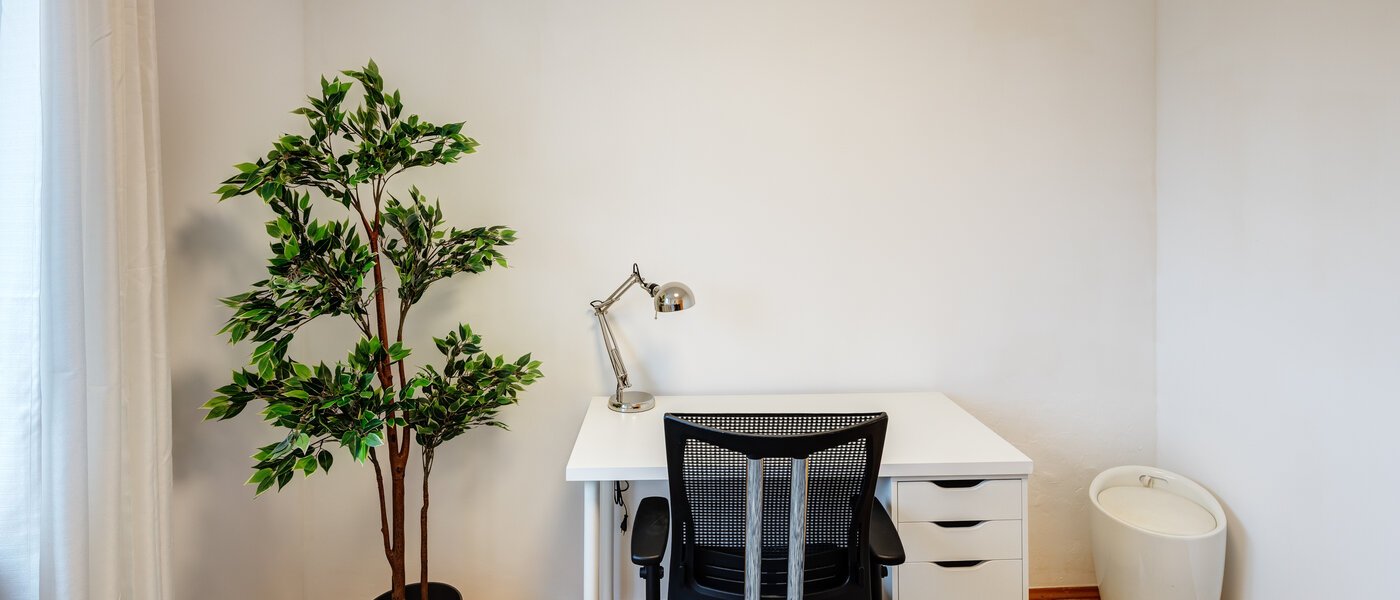 apartment München Forstenried 02 office 13847