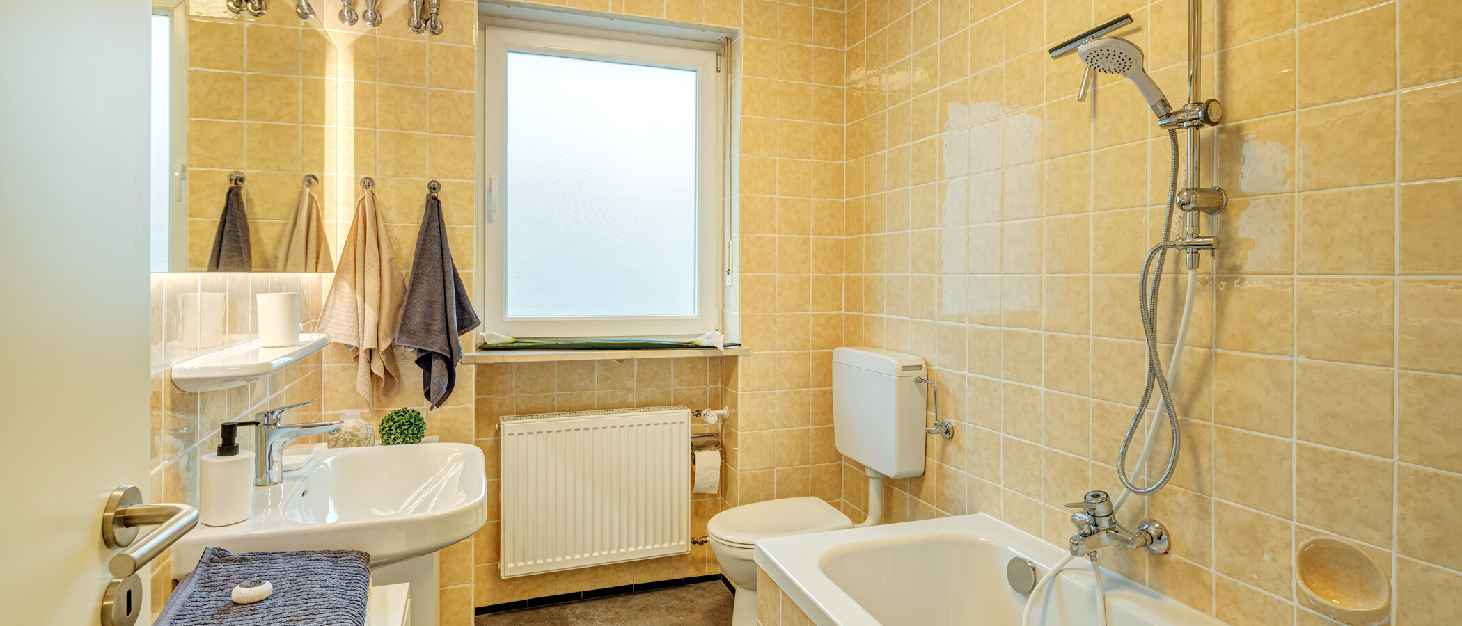 apartment München Waldperlach 01 bathroom 13850