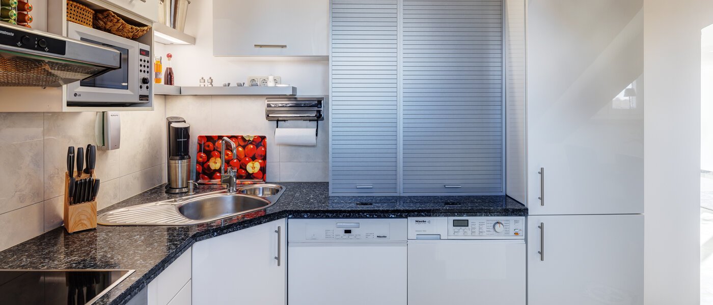 gallery apartment  Ottobrunn 02 kitchen 13854