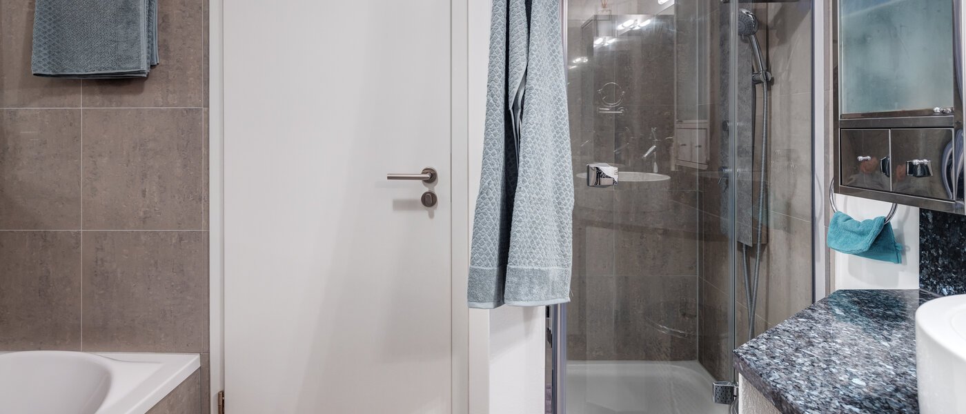 gallery apartment  Ottobrunn 03 bathroom 13854