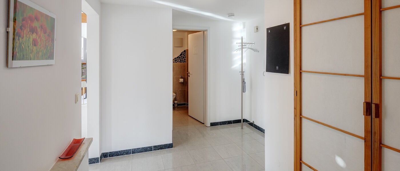 gallery apartment  Ottobrunn 02 hall 13854