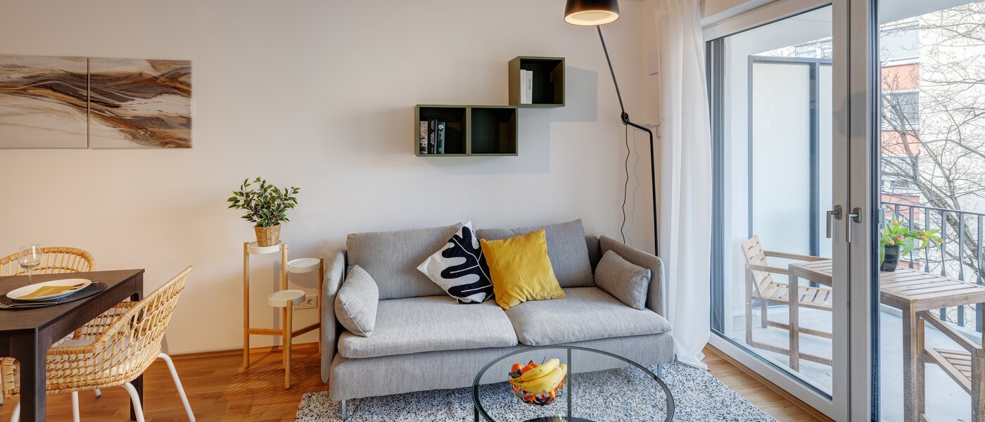 apartment München Neuhausen 01 living area 13855