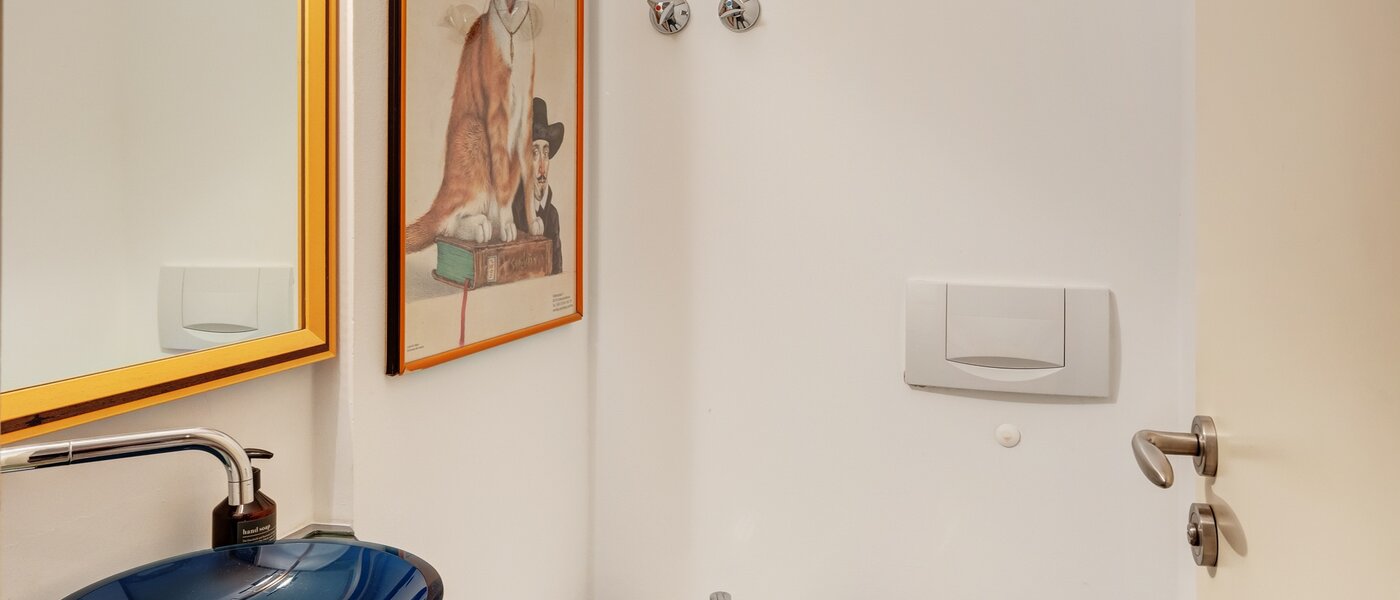 apartment Ottobrunn 01 separate toilet 13870