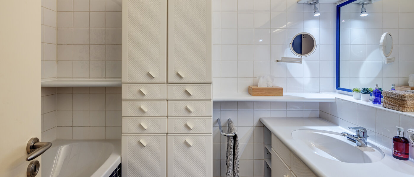 apartment Ottobrunn 03 1. bathroom 13870