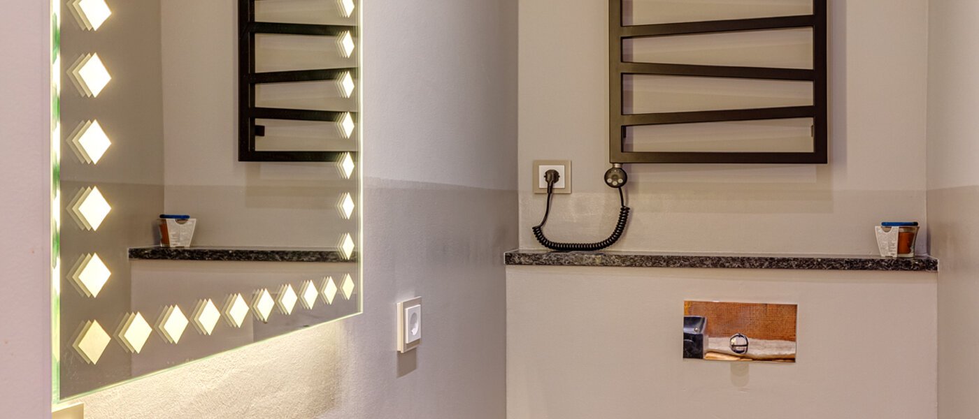 apartment München Au-Haidhausen 01 guest toilet 13875