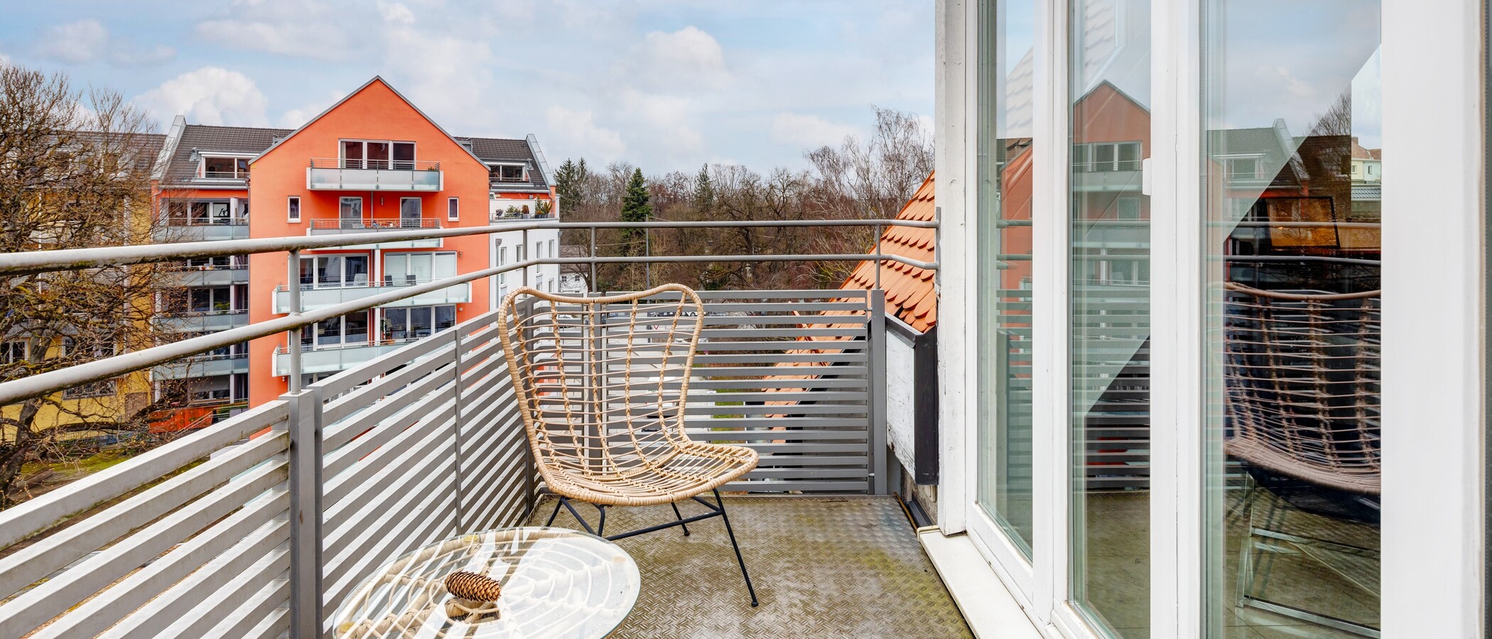 attic apartment München Pasing 03 balcony 13878