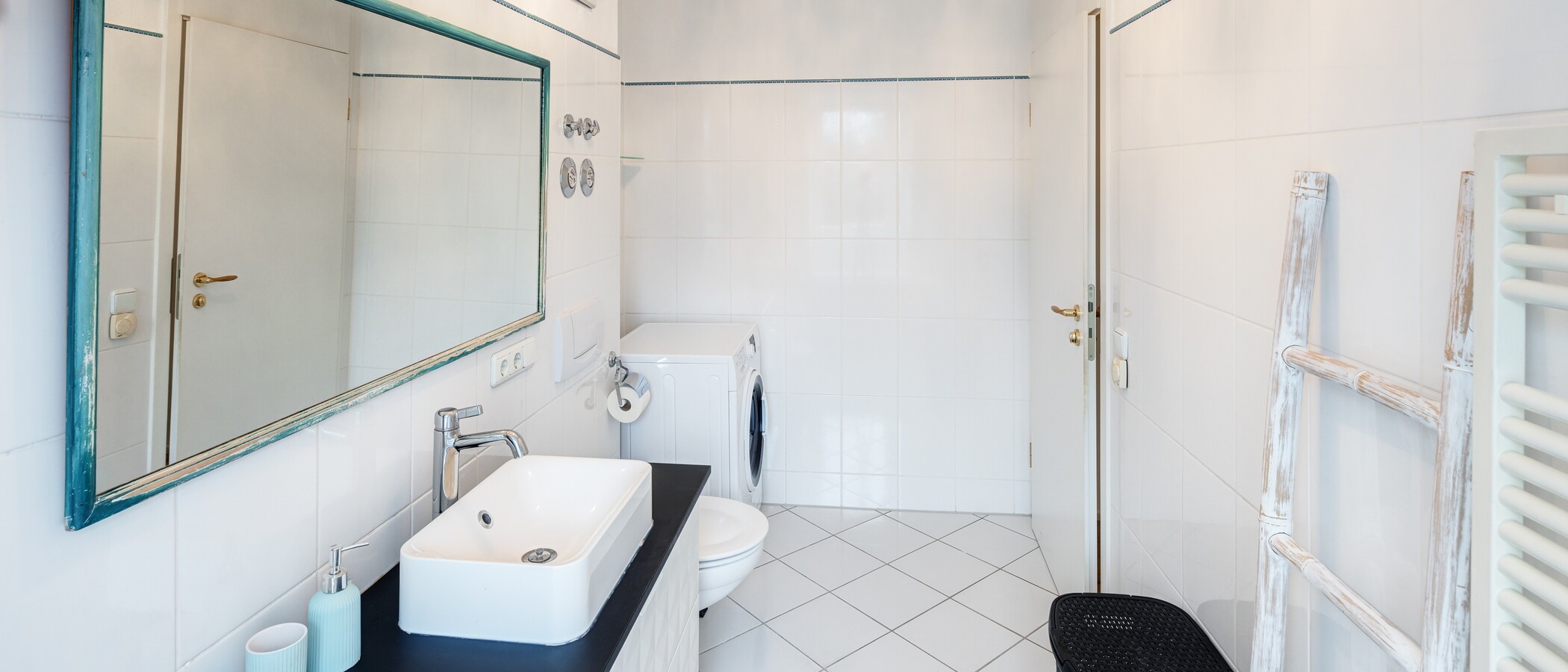 attic apartment München Pasing 02 1. bathroom 13878