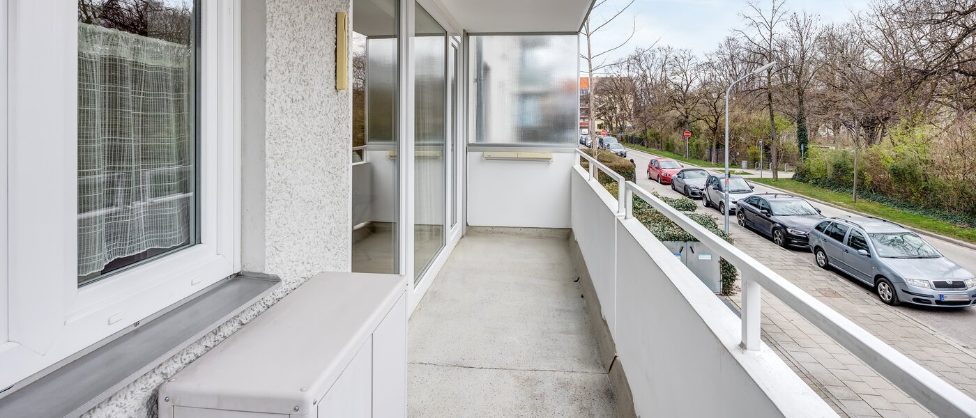apartment München Milbertshofen 01 balcony 13879
