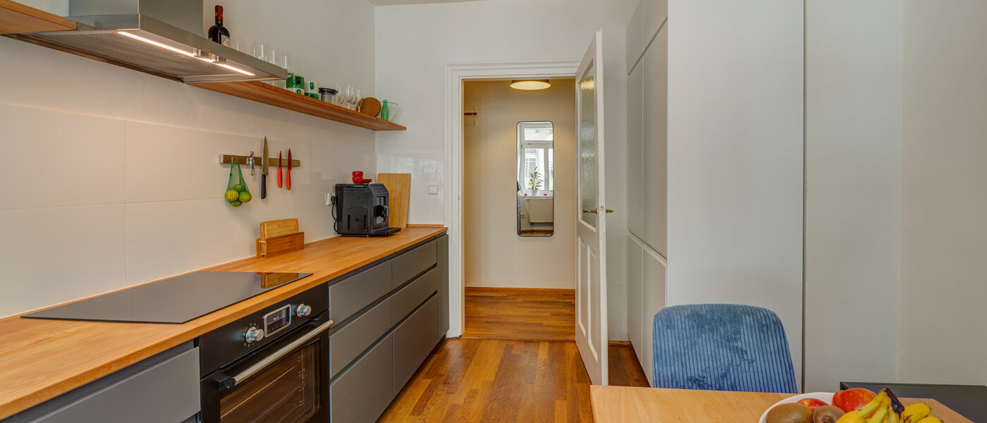 apartment München Glockenbachviertel 03 kitchen 13888