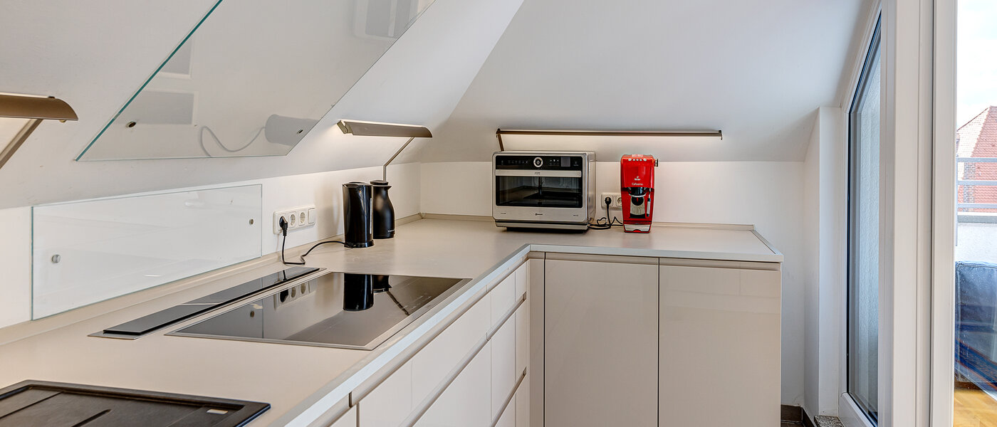 attic apartment München Ludwigsvorstadt 02 kitchen 13896