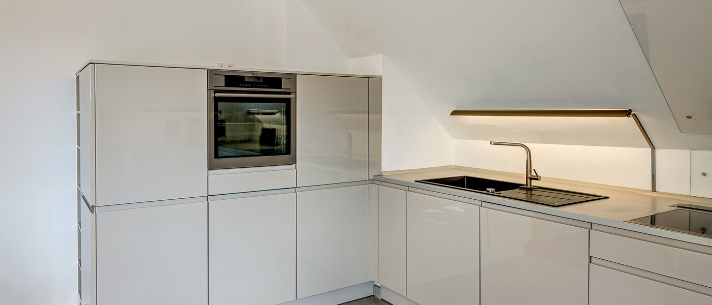 attic apartment München Ludwigsvorstadt 03 kitchen 13896