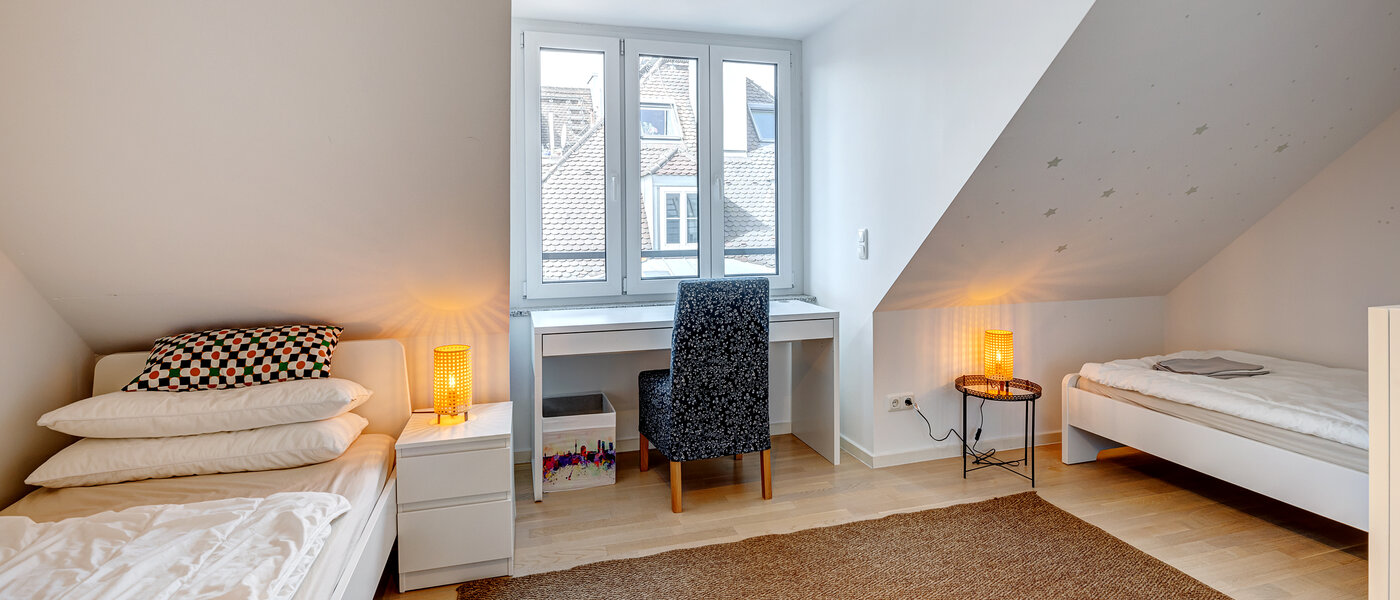attic apartment München Ludwigsvorstadt 02 3. bedroom 13896