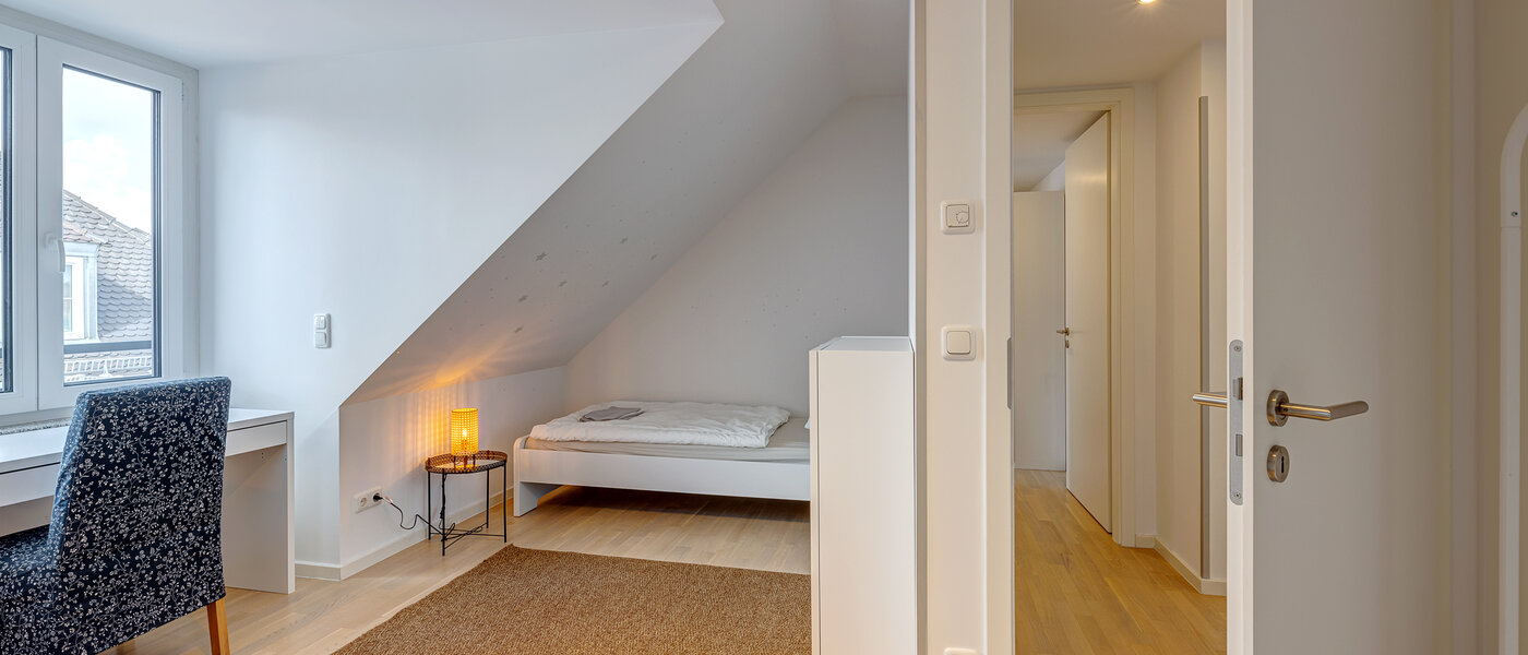 attic apartment München Ludwigsvorstadt 03 3. bedroom 13896