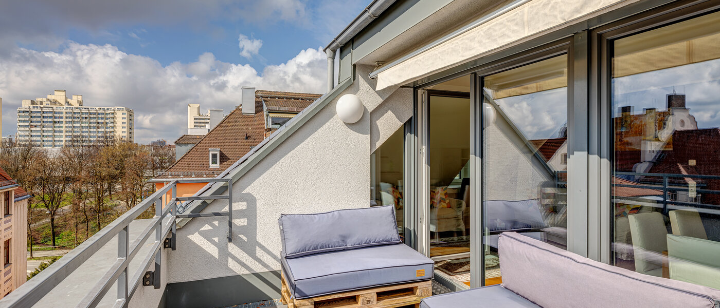 attic apartment München Ludwigsvorstadt 01 roof terrace 13896