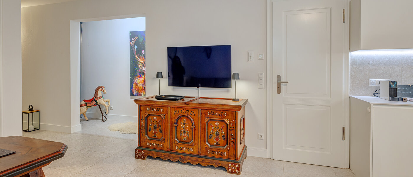 basement apartment München Großhadern 02 living area 13928