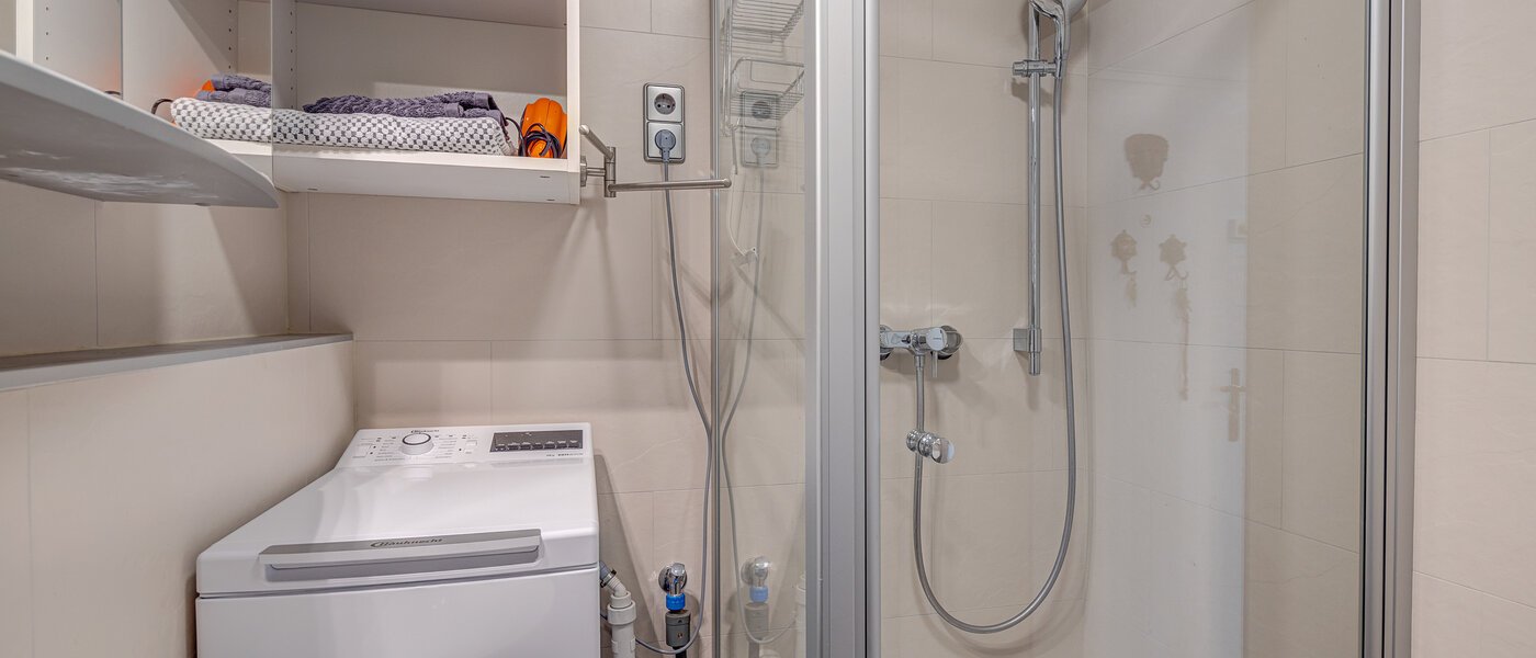 apartment München Schwabing-West 02 bathroom 13932