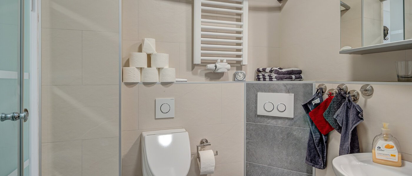 apartment München Schwabing-West 03 bathroom 13932