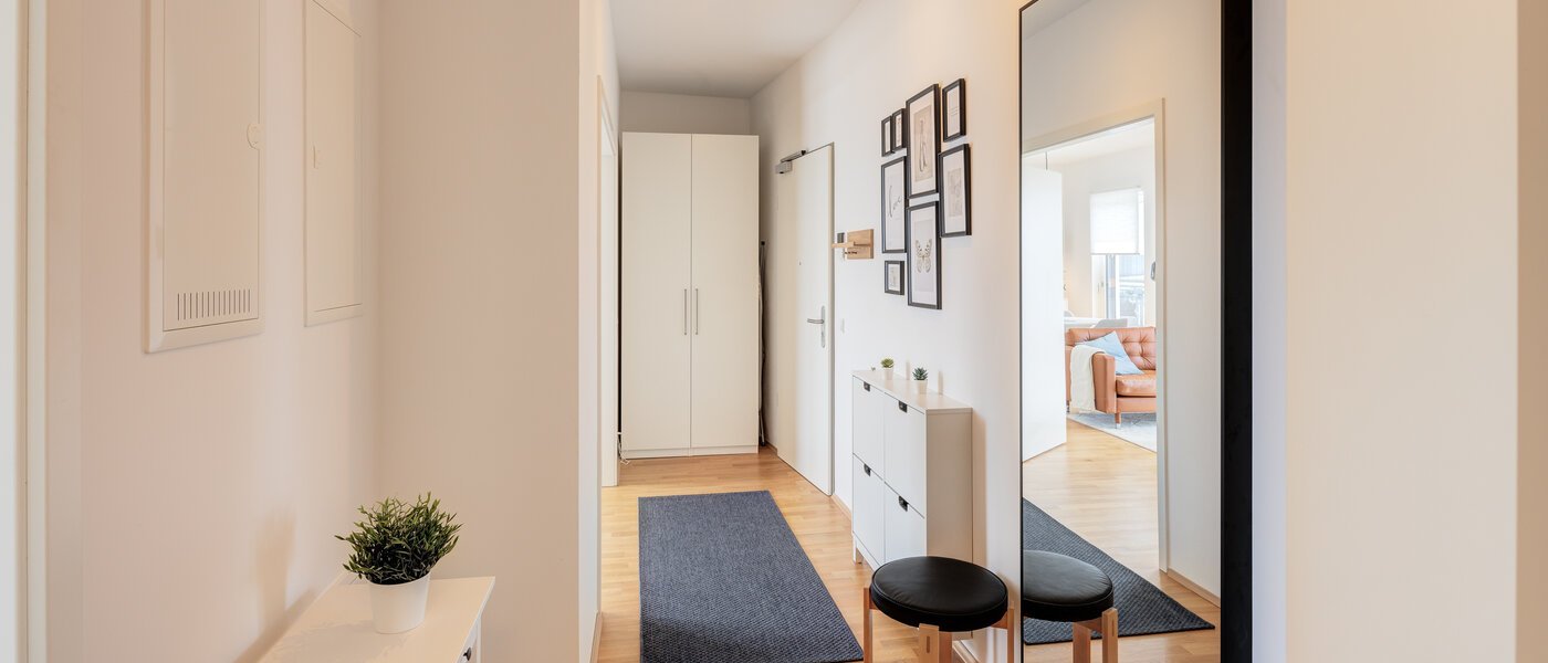 roof terrace apartment München Neuhausen 01 hall 13934