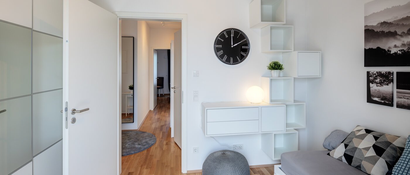 roof terrace apartment München Neuhausen 04 2. bedroom 13934