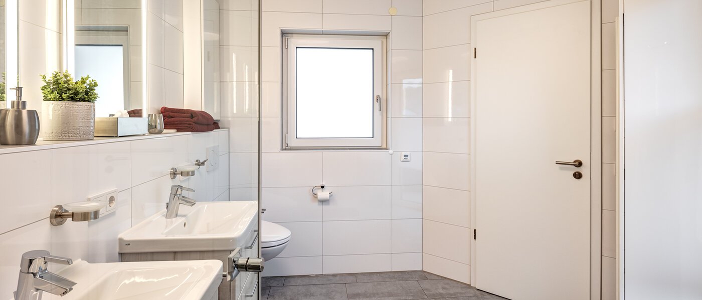 apartment Herrsching am Ammersee 03 1. bathroom 13942