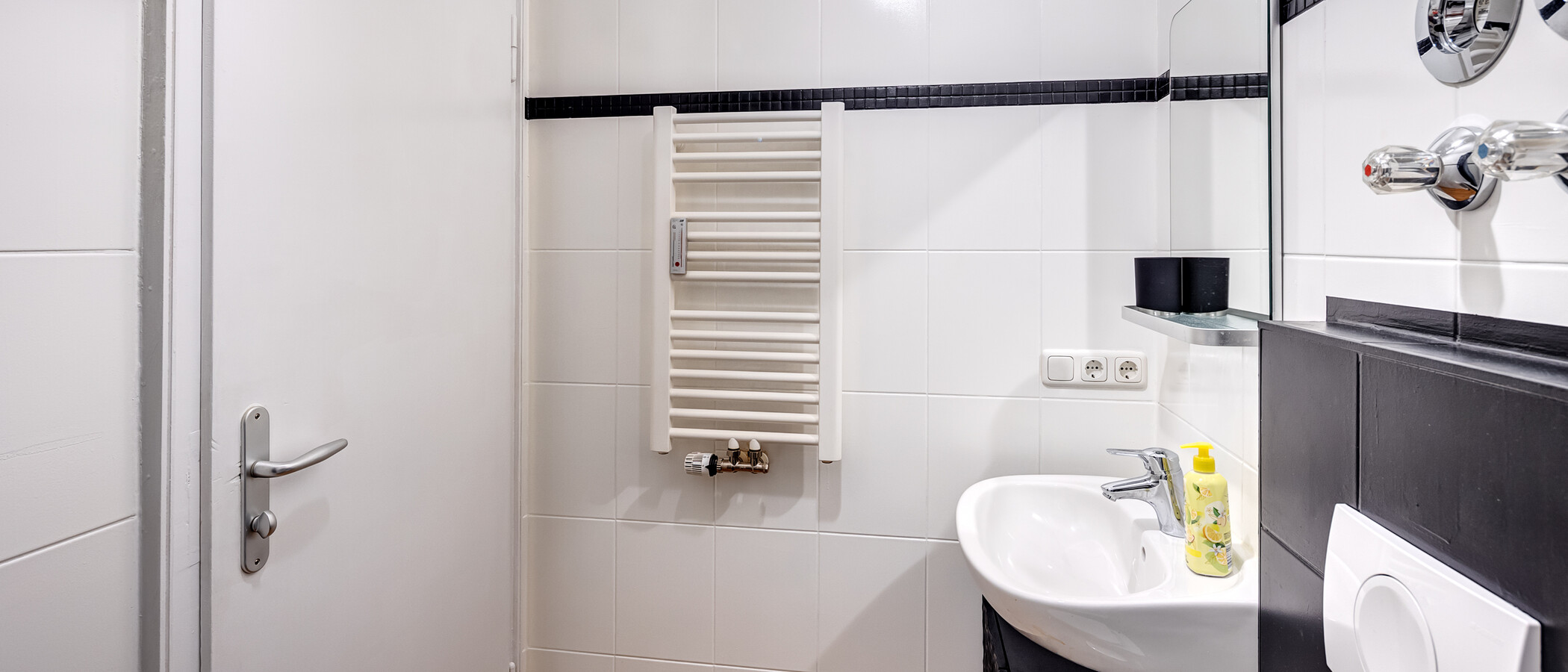apartment München Ludwigsvorstadt 03 bathroom 13947