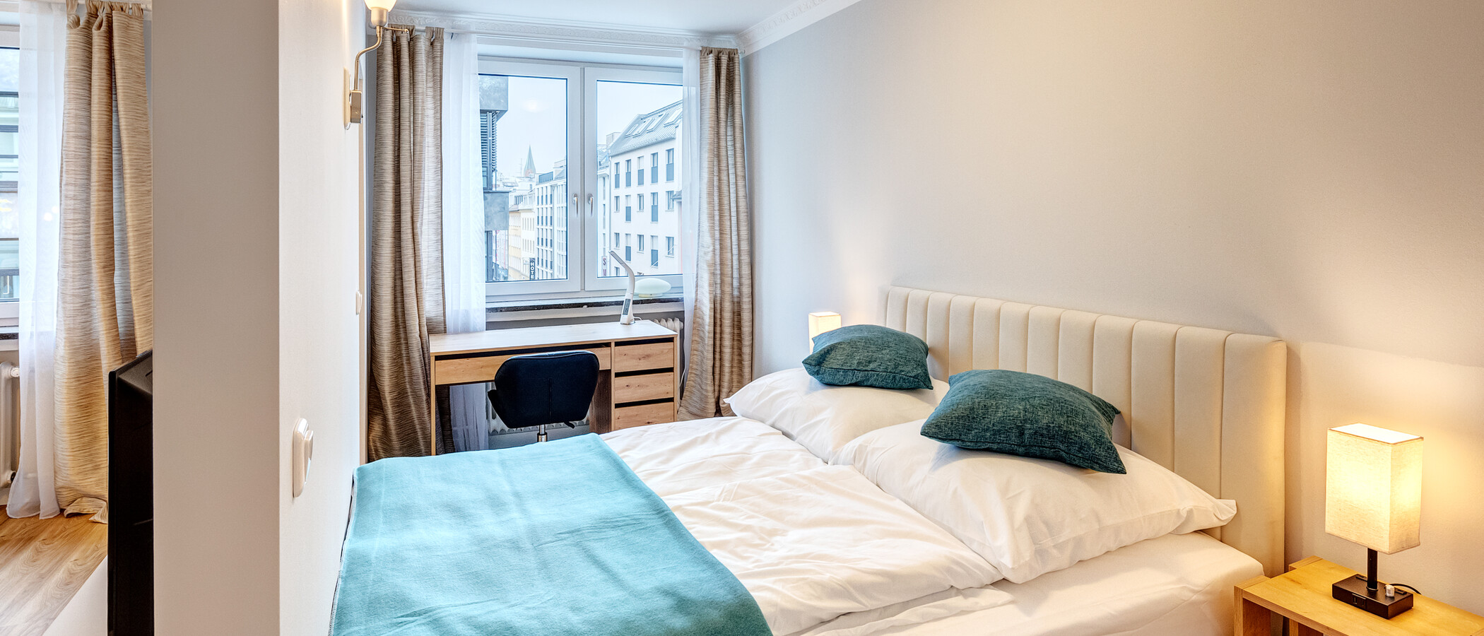 apartment München Ludwigsvorstadt 01 bedroom 13947