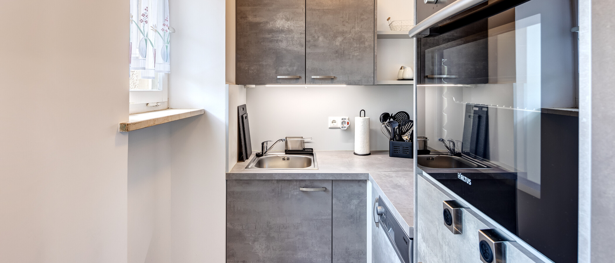 apartment München Neuhausen 01 kitchen 13948