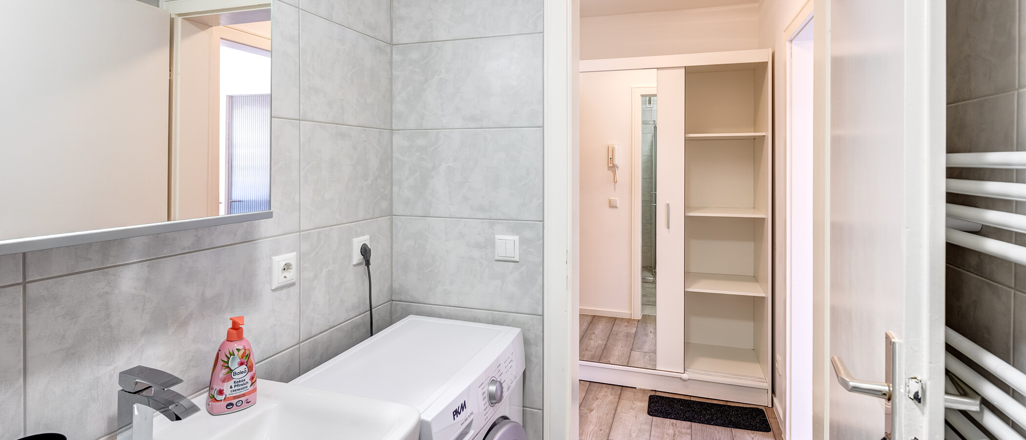 apartment München Neuhausen 02 bathroom 13948