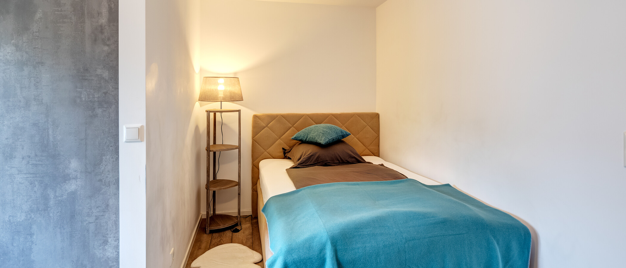 apartment München Neuhausen 01 sleeping area 13948