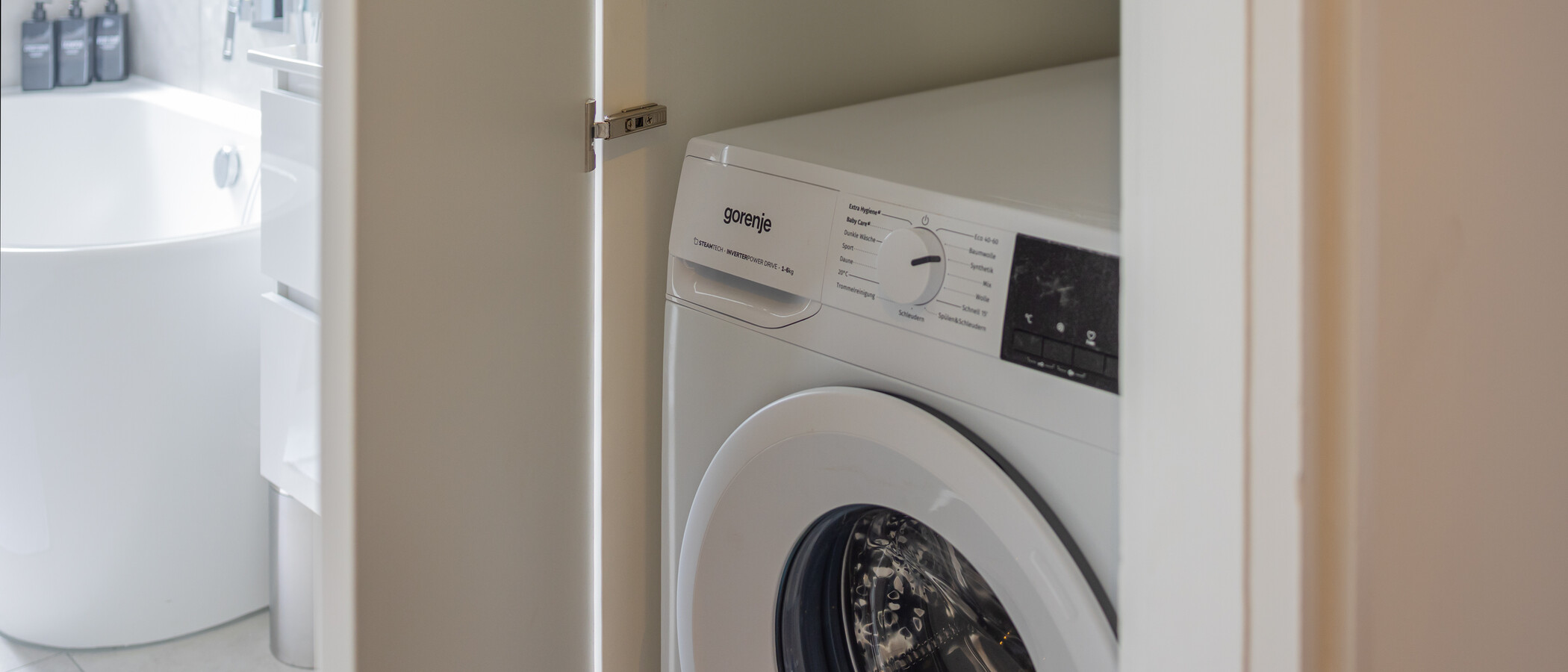 apartment München Maxvorstadt 02 bathroom 13953