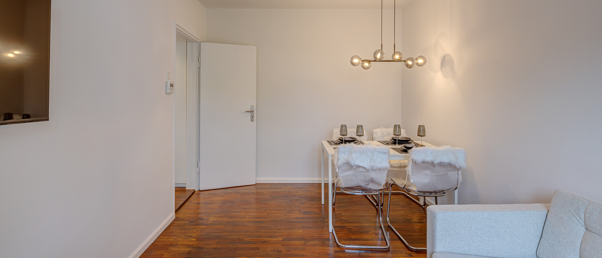 apartment München Maxvorstadt 03 living room 13953