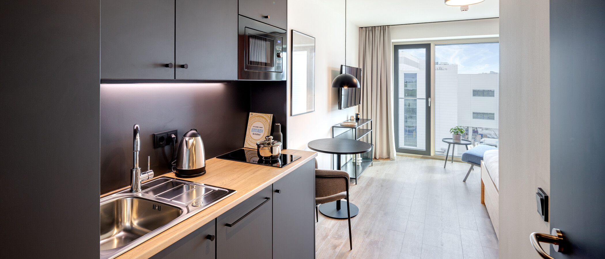 studio München Milbertshofen 01 kitchen 13958